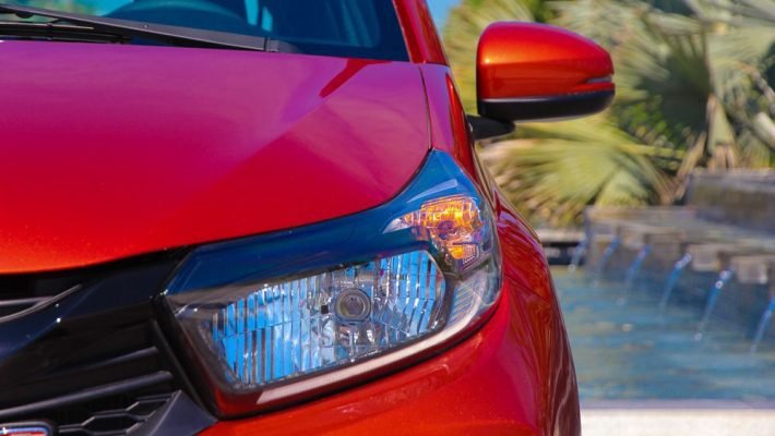 Đầu đèn của xe Honda Brio